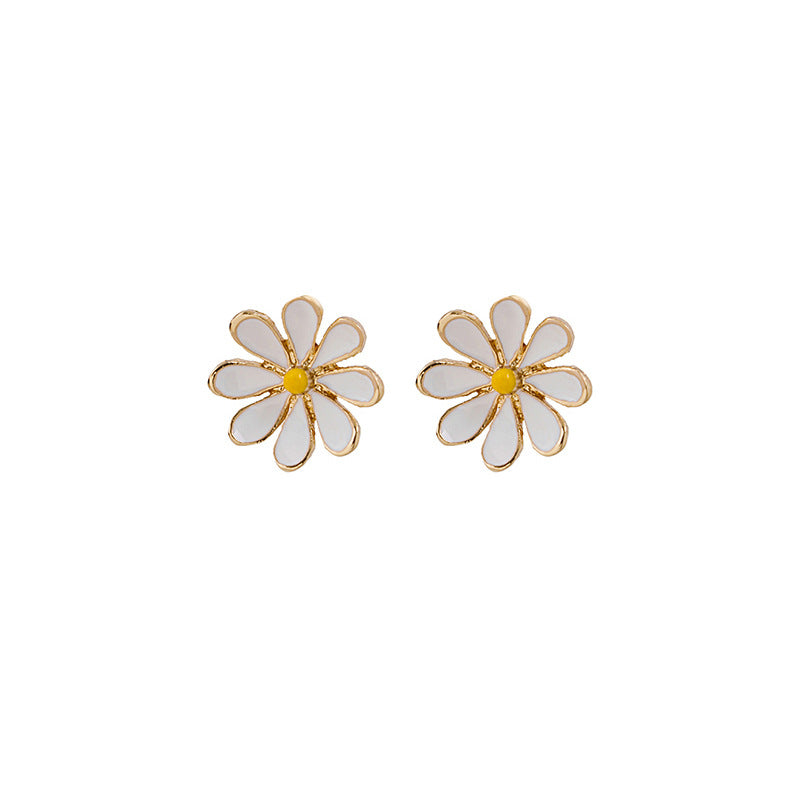 White Daisy Earrings/Clip-on Earrings