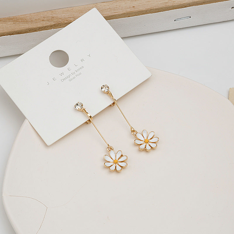 White Daisy Earrings/Clip-on Earrings