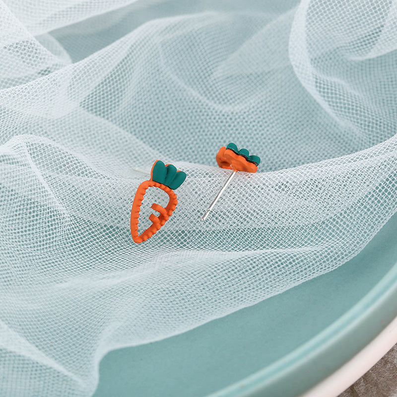 Carrot Graphic Stud Earrings