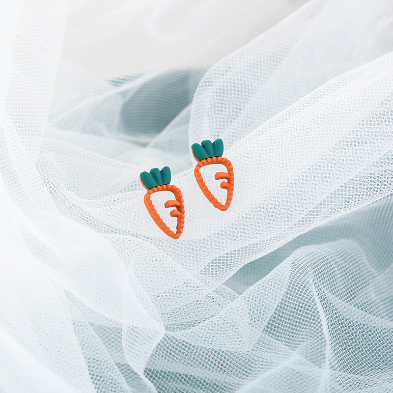 Carrot Graphic Stud Earrings