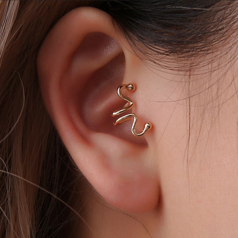 Curve Ear Cuff