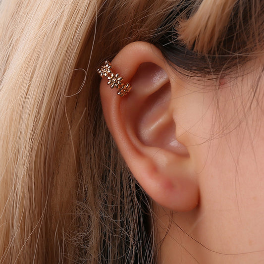 Floral U-Shaped Daisy Ear Cuff