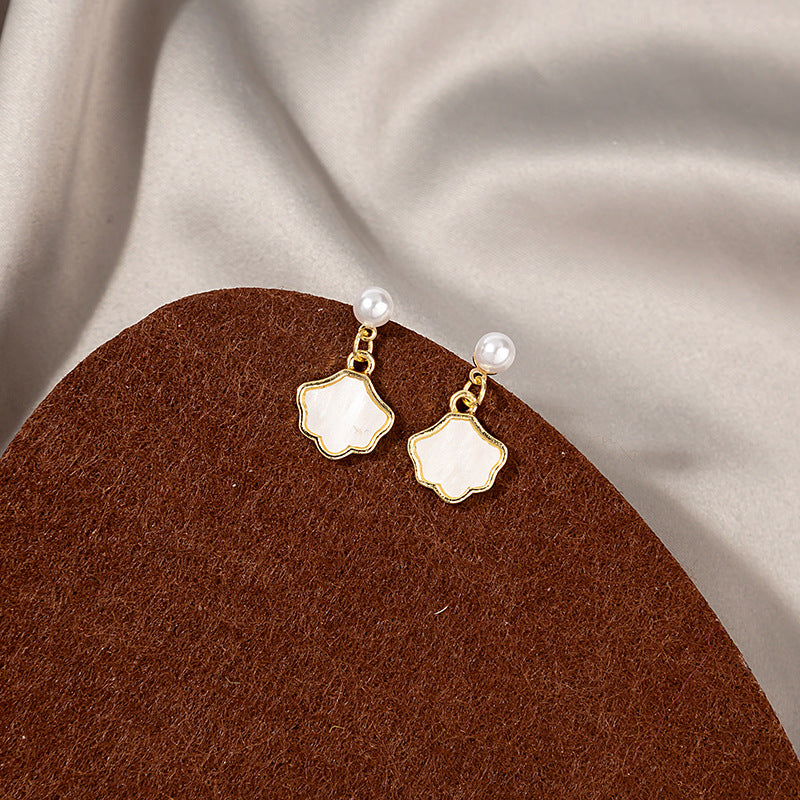 Cloud Shell Design Stud Earrings