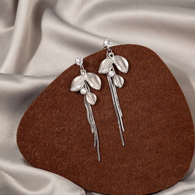 Rhinestone Leaf Matte Silver Pearl Earrings